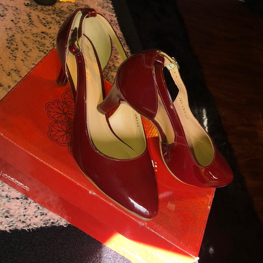 Red Wine Heels